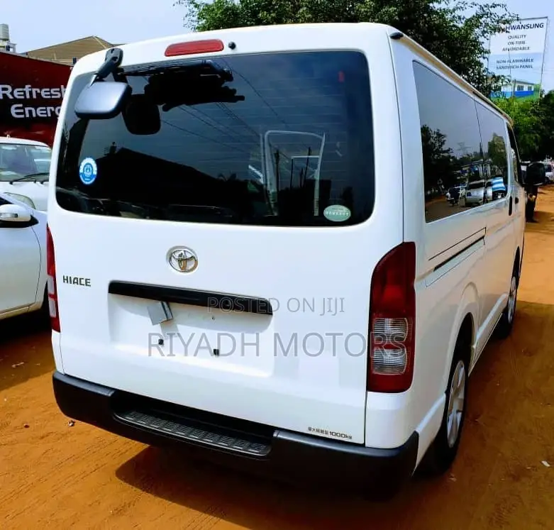 Toyota Hiace 2013 SV Premium White