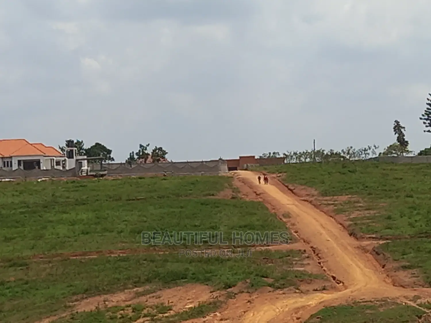 Kasangati 100 by 100 in First Class Neighborhood on Sell
