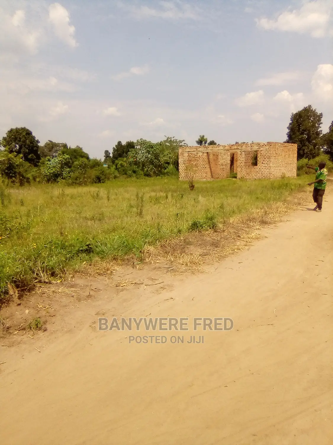 100/100 Plot for Sale in Kasubi Bweyogerere