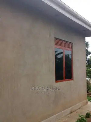 2bdrm House in Ntebe Rd Kawuku, Division a for Sale