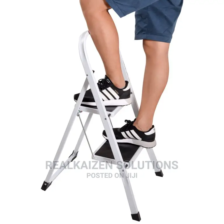 Portable 2 3 4 Step Foldable Anti Slip 150kg Steel Ladder