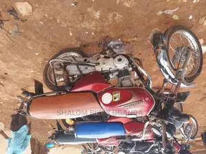 Bajaj Pulsar RS200 2020 Yellow