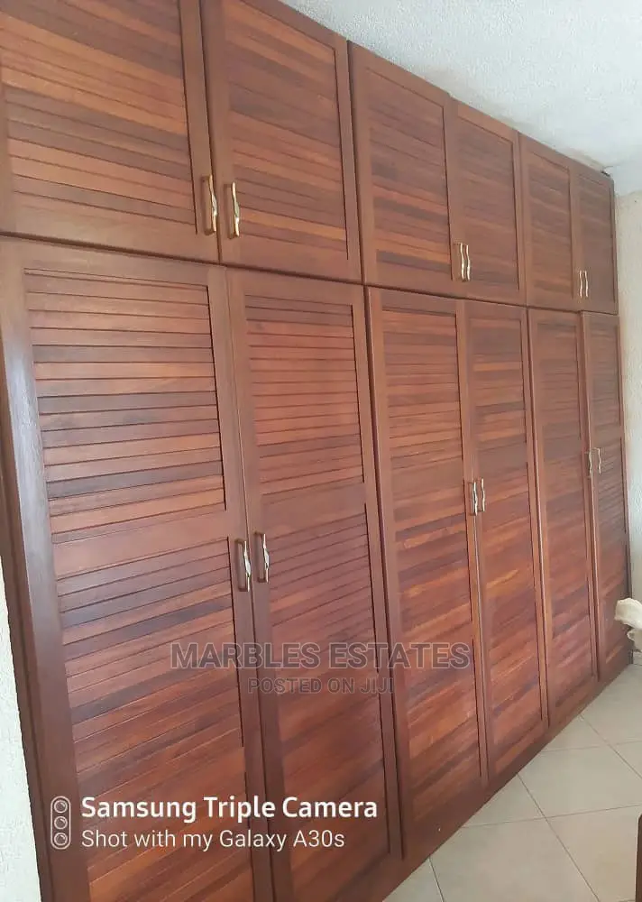 5bdrm Maisonette in Munyonyo, Central Division for Rent
