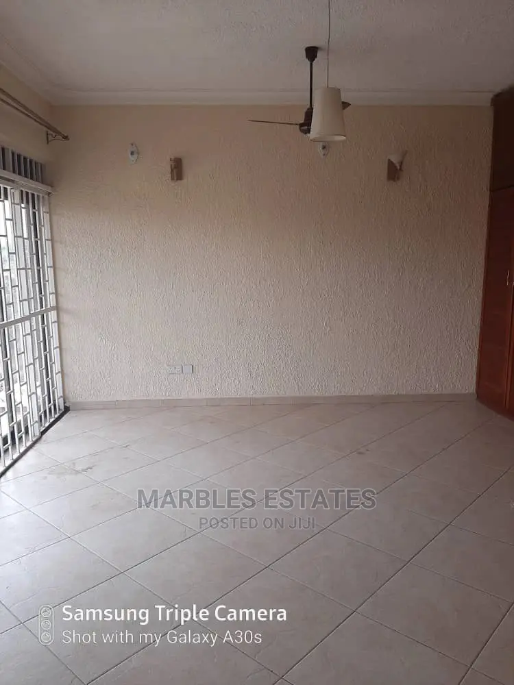 5bdrm Maisonette in Munyonyo, Central Division for Rent