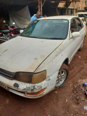 Toyota Corona 1997 White