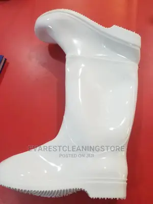 Goomboots White