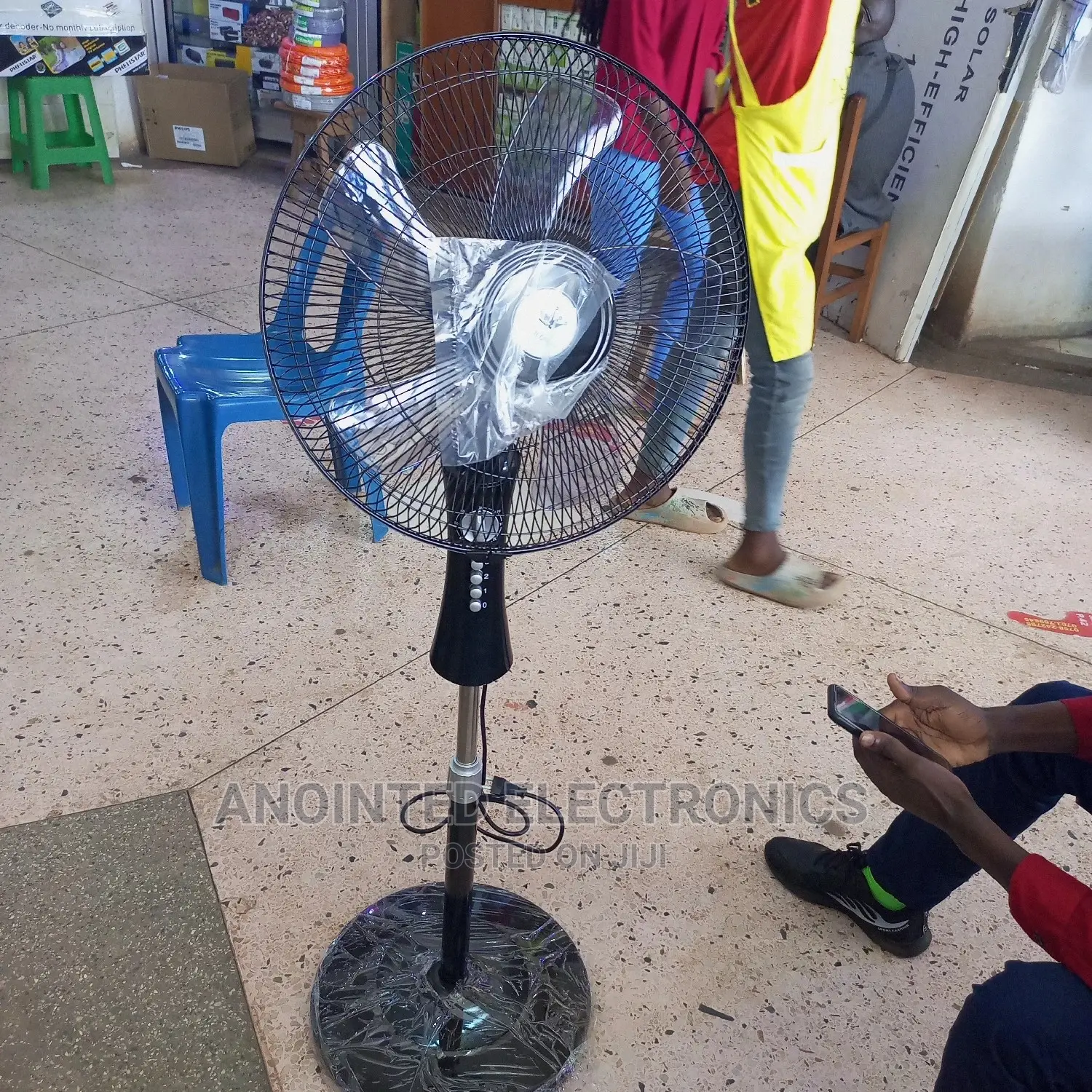 Stand Unique Fans
