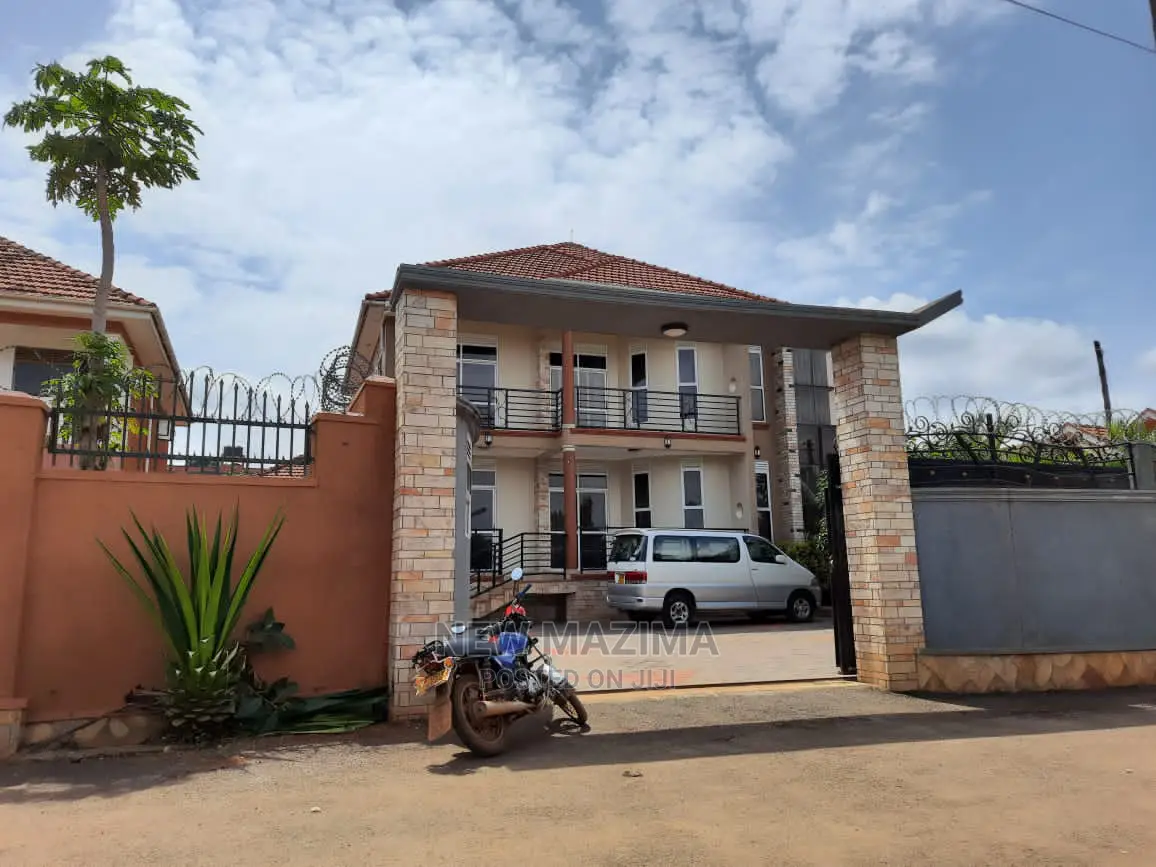 5bdrm House in Muyenga Heights, Division a for Sale