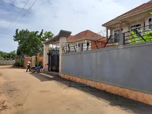 5bdrm House in Muyenga Heights, Division a for Sale