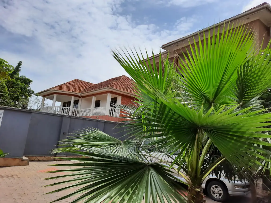 5bdrm House in Muyenga Heights, Division a for Sale