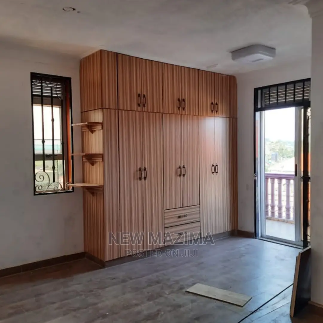 5bdrm House in Muyenga Heights, Division a for Sale