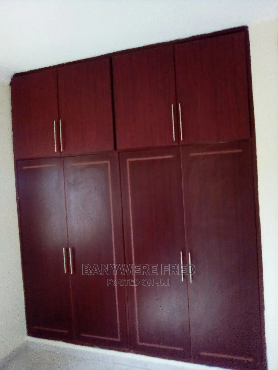 Furnished 6bdrm Apartment in Kira for Sale