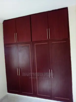 Furnished 6bdrm Apartment in Kira for Sale