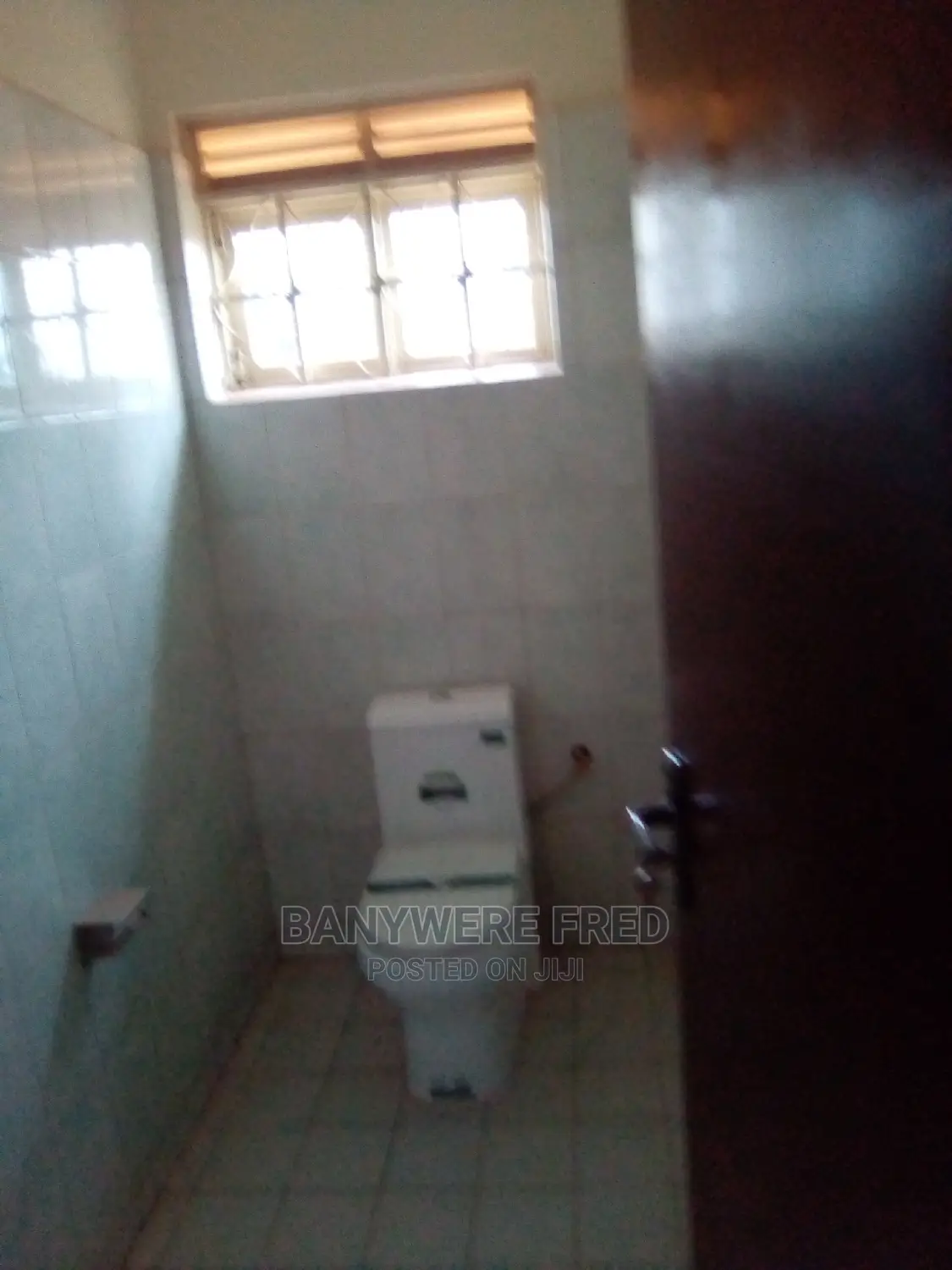 Furnished 6bdrm Apartment in Kira for Sale