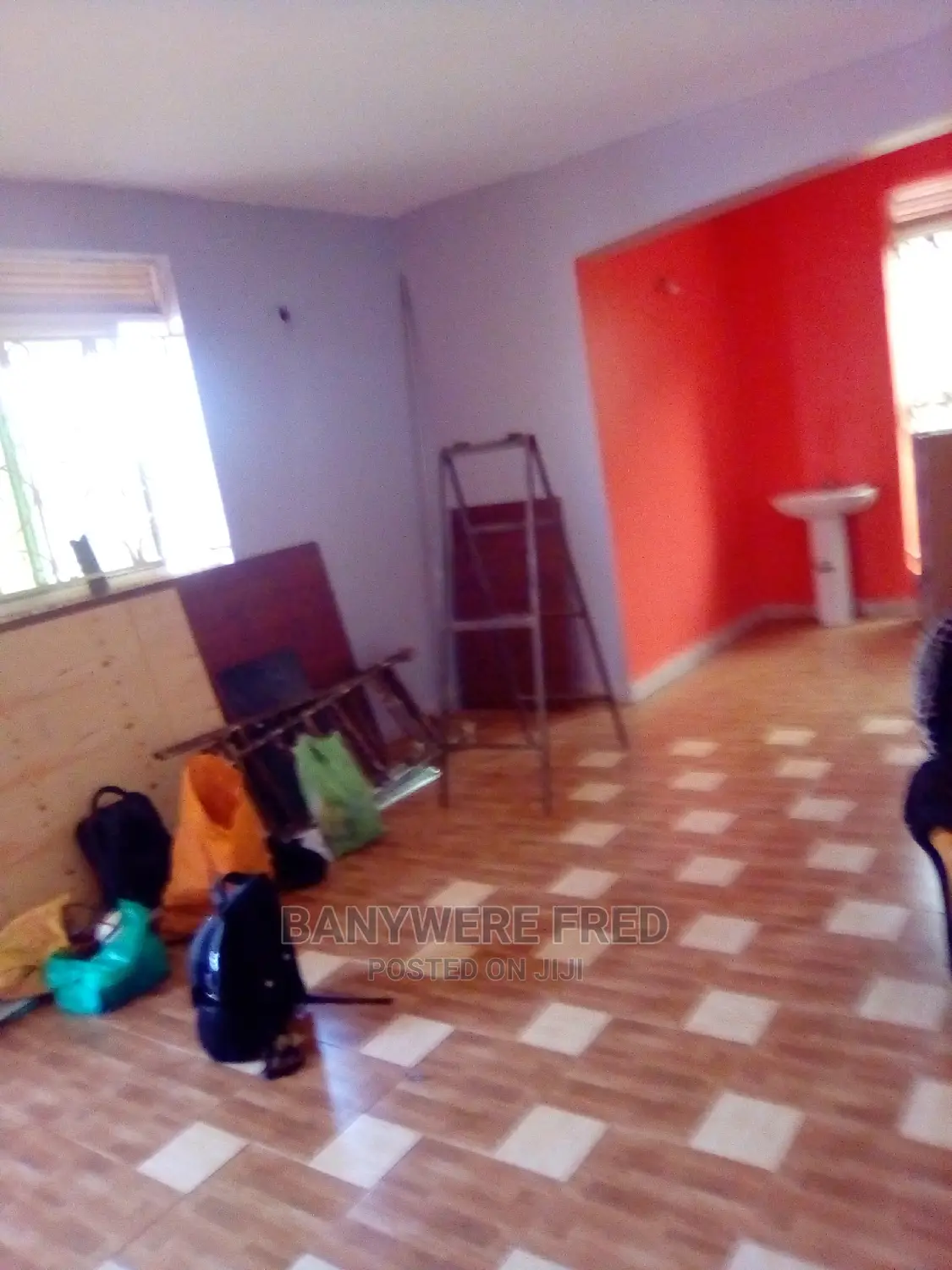 Furnished 5bdrm Apartment in Kira for Sale