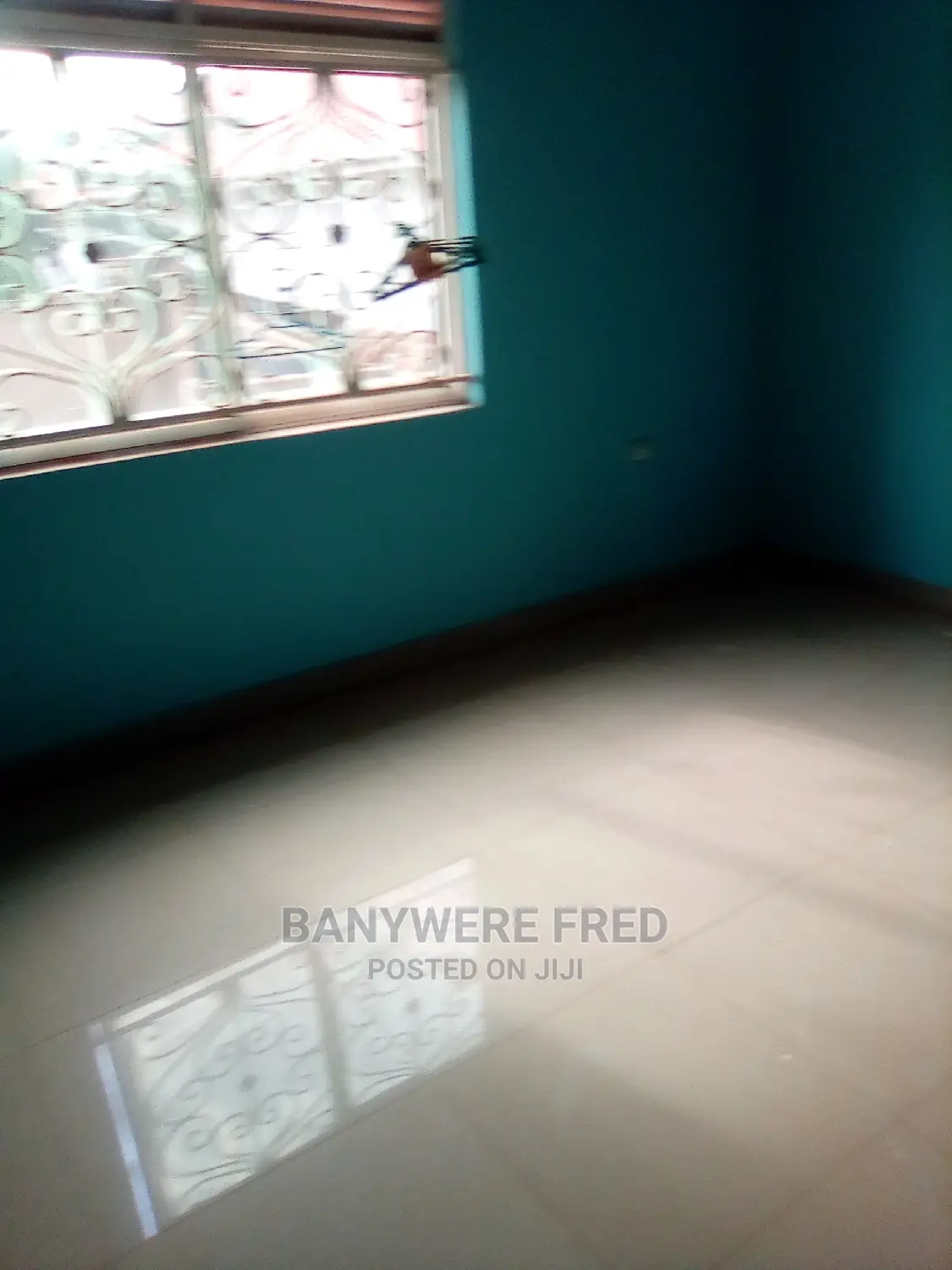 Furnished 5bdrm Apartment in Kira for Sale