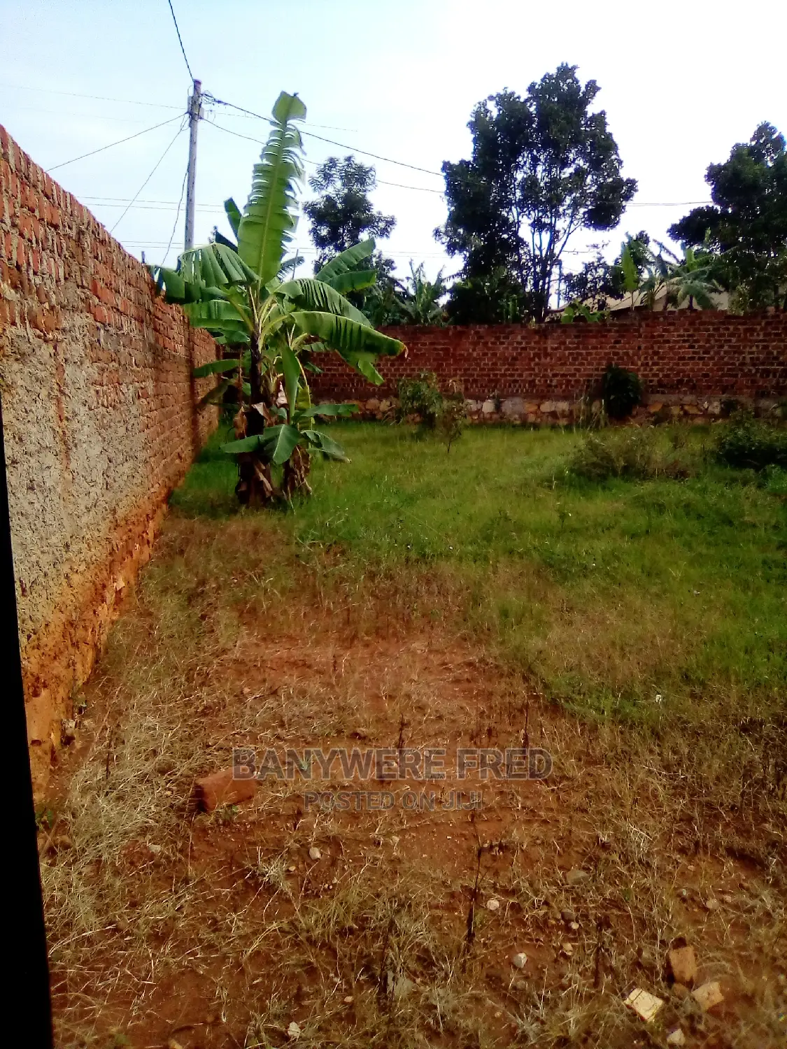 Furnished 5bdrm Apartment in Kira for Sale