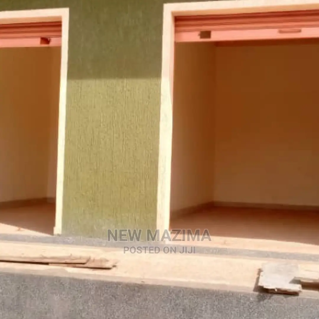 Very Bisy Commercial Shops for Rent in Heart of Makindye