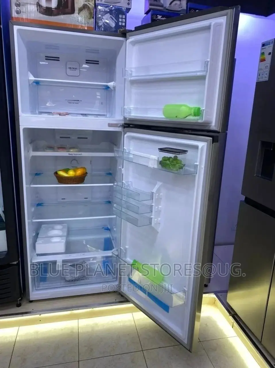 Hisense 266litres Double Door Refrigerator // Frost Free 
