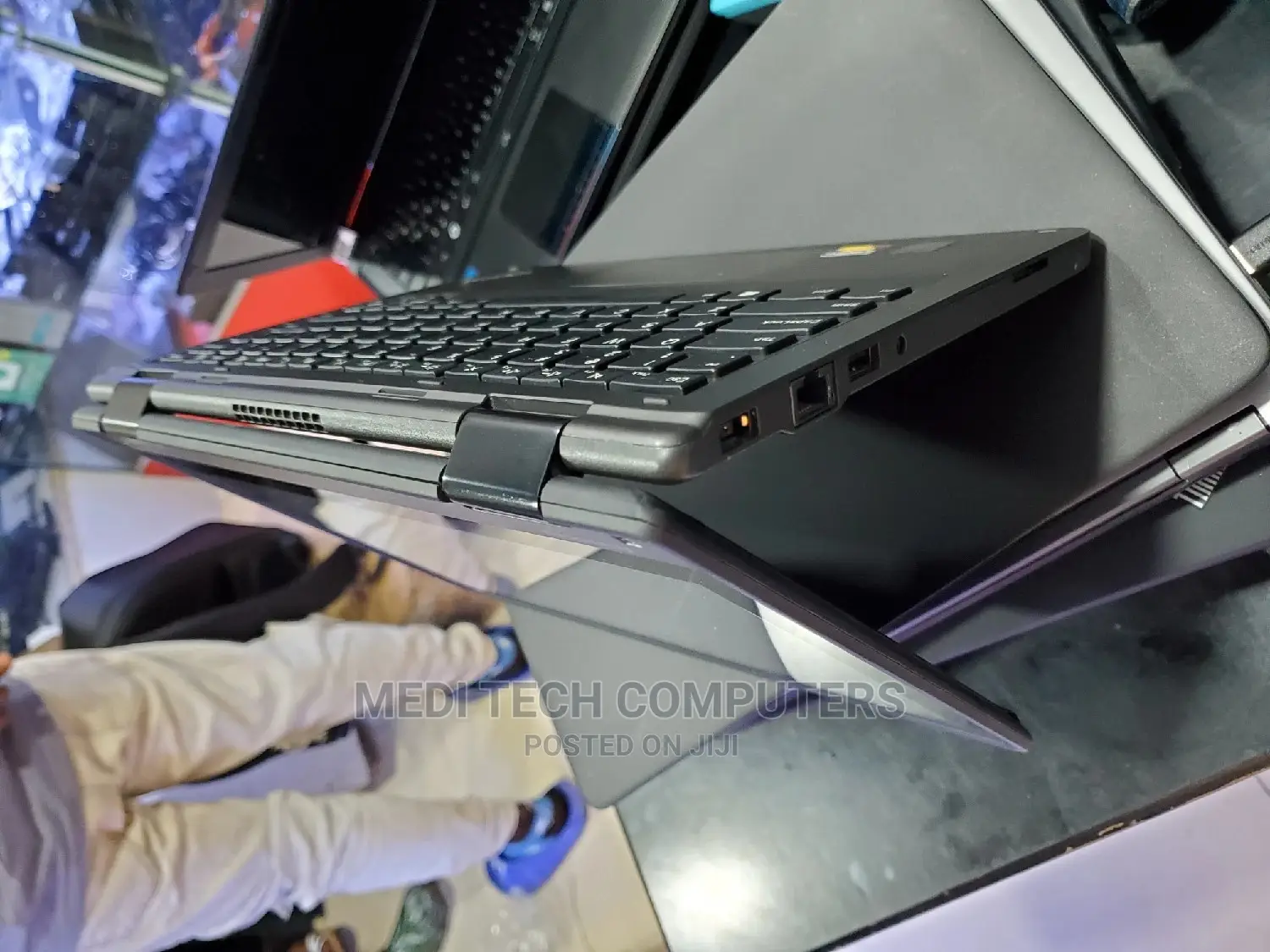 Laptop Lenovo Yoga 11e 4GB Intel Celeron HDD 320GB