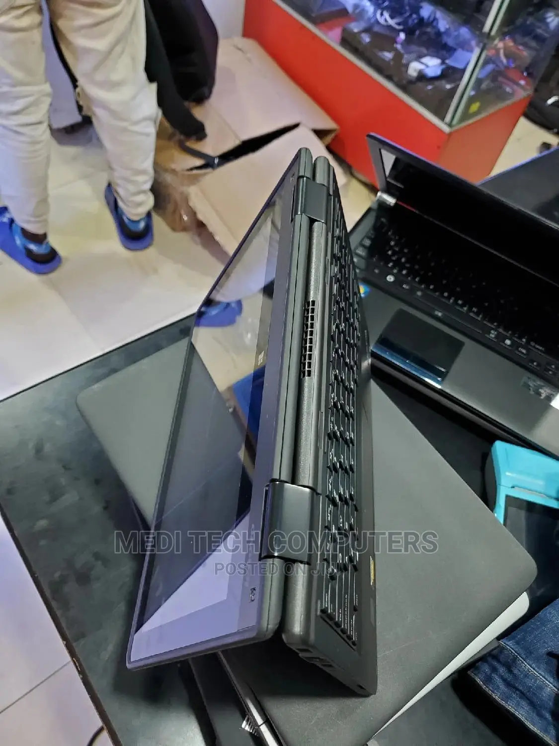 Laptop Lenovo Yoga 11e 4GB Intel Celeron HDD 320GB