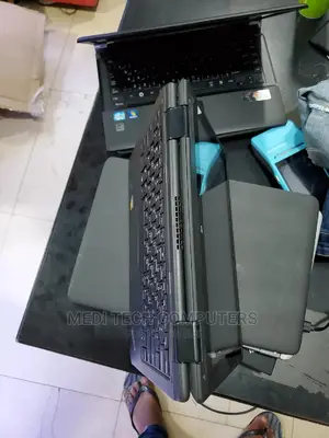 Laptop Lenovo Yoga 11e 4GB Intel Celeron HDD 320GB