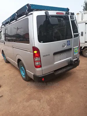 Toyotahiace