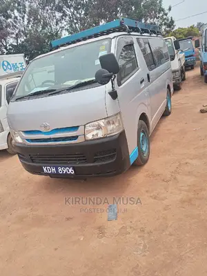 Toyotahiace