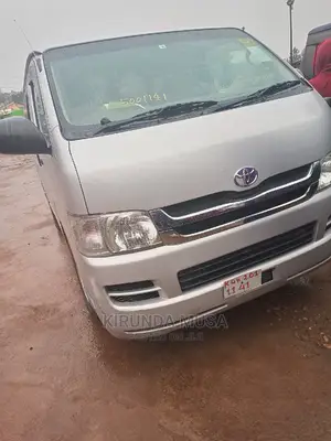 Toyotahiace