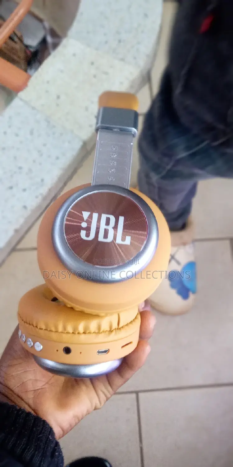 JBL J661 Headphones