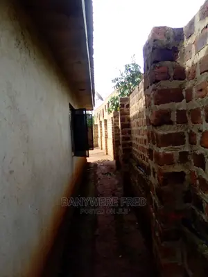 Furnished 3bdrm Bungalow in Goma for Sale