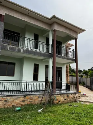 4bdrm Mansion in Bwebaja, Central Division for Sale