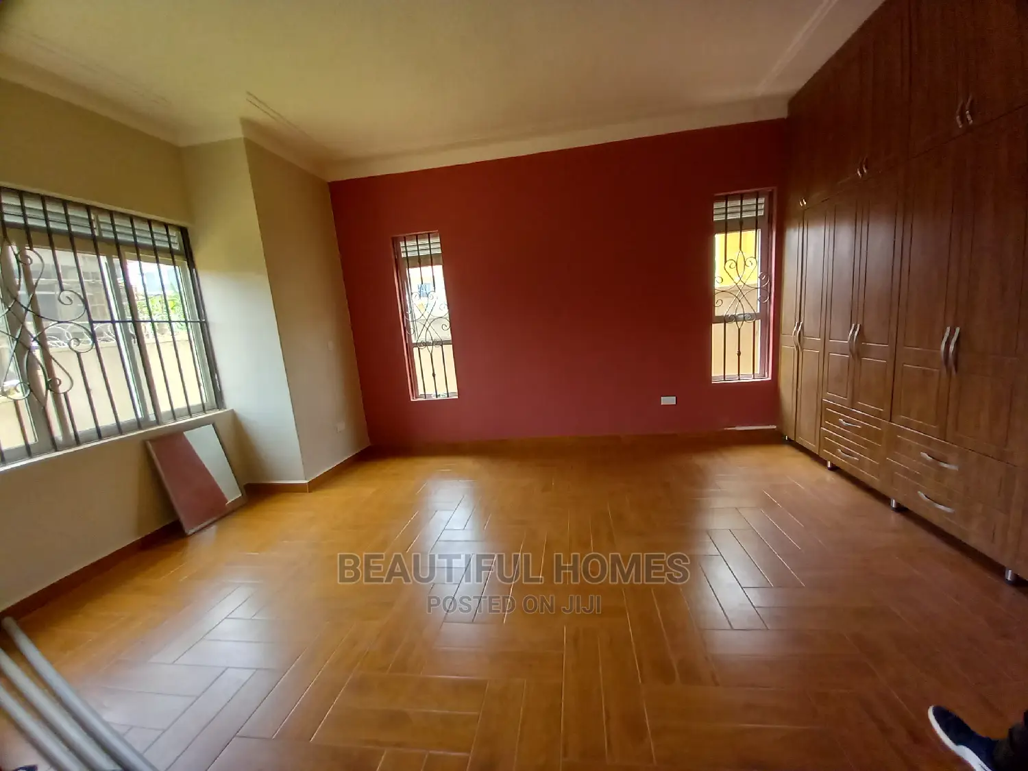 Furnished 4bdrm House in Kira Mamerito for Sale