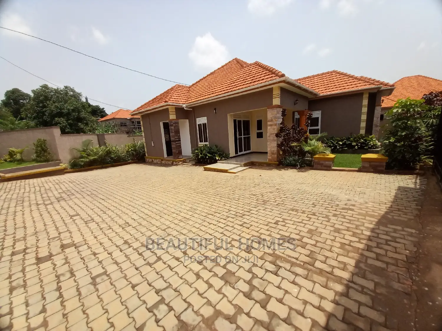 Furnished 4bdrm House in Kira Gated Estate for Sale