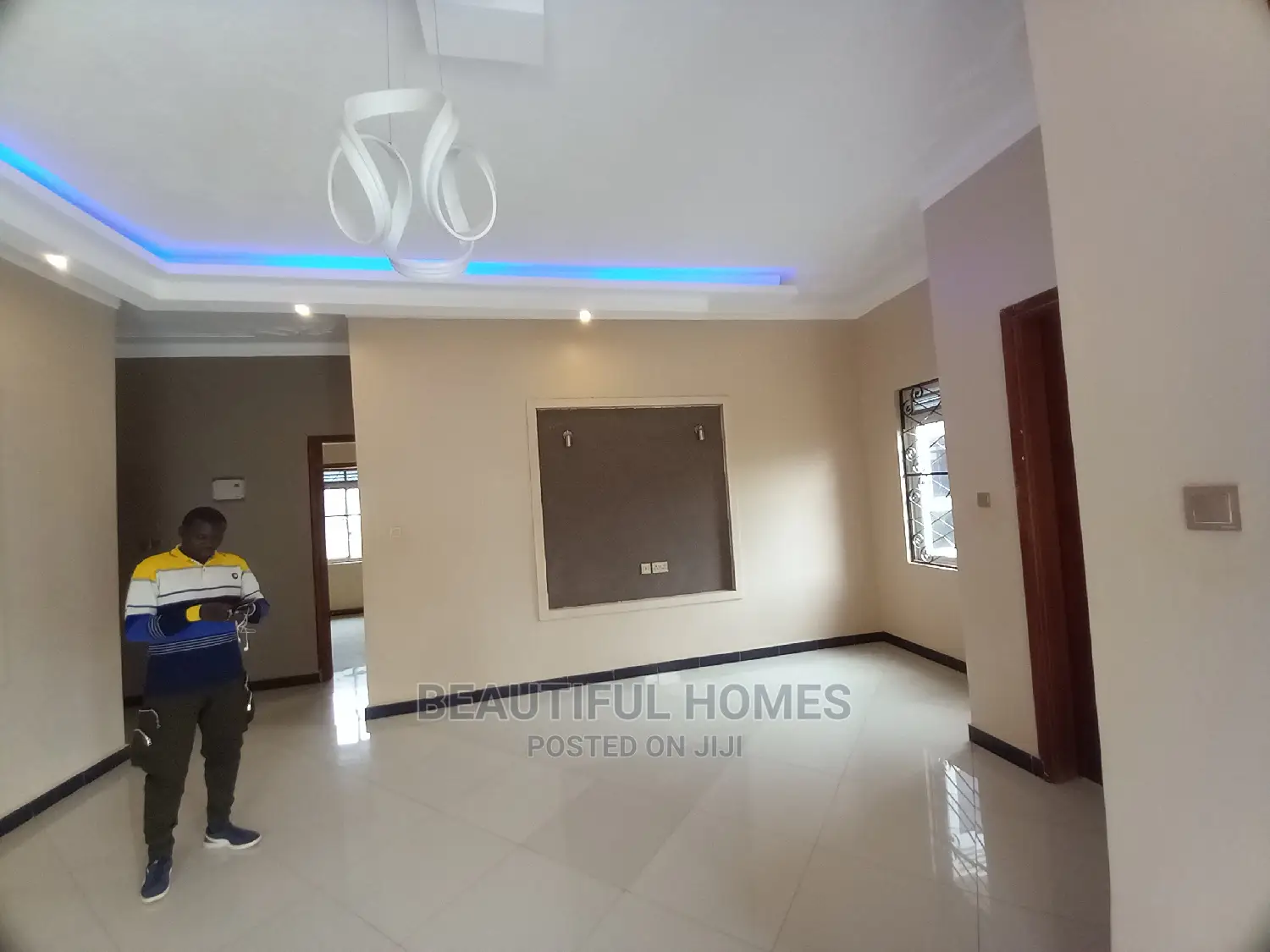Furnished 4bdrm Bungalow in Kira Tarmacked for Sale