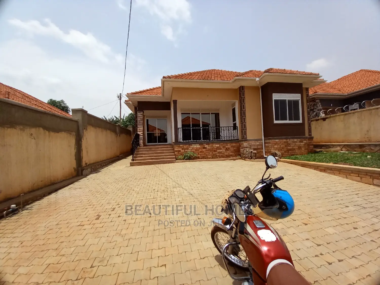 Furnished 4bdrm Bungalow in Kira Corporate for sale