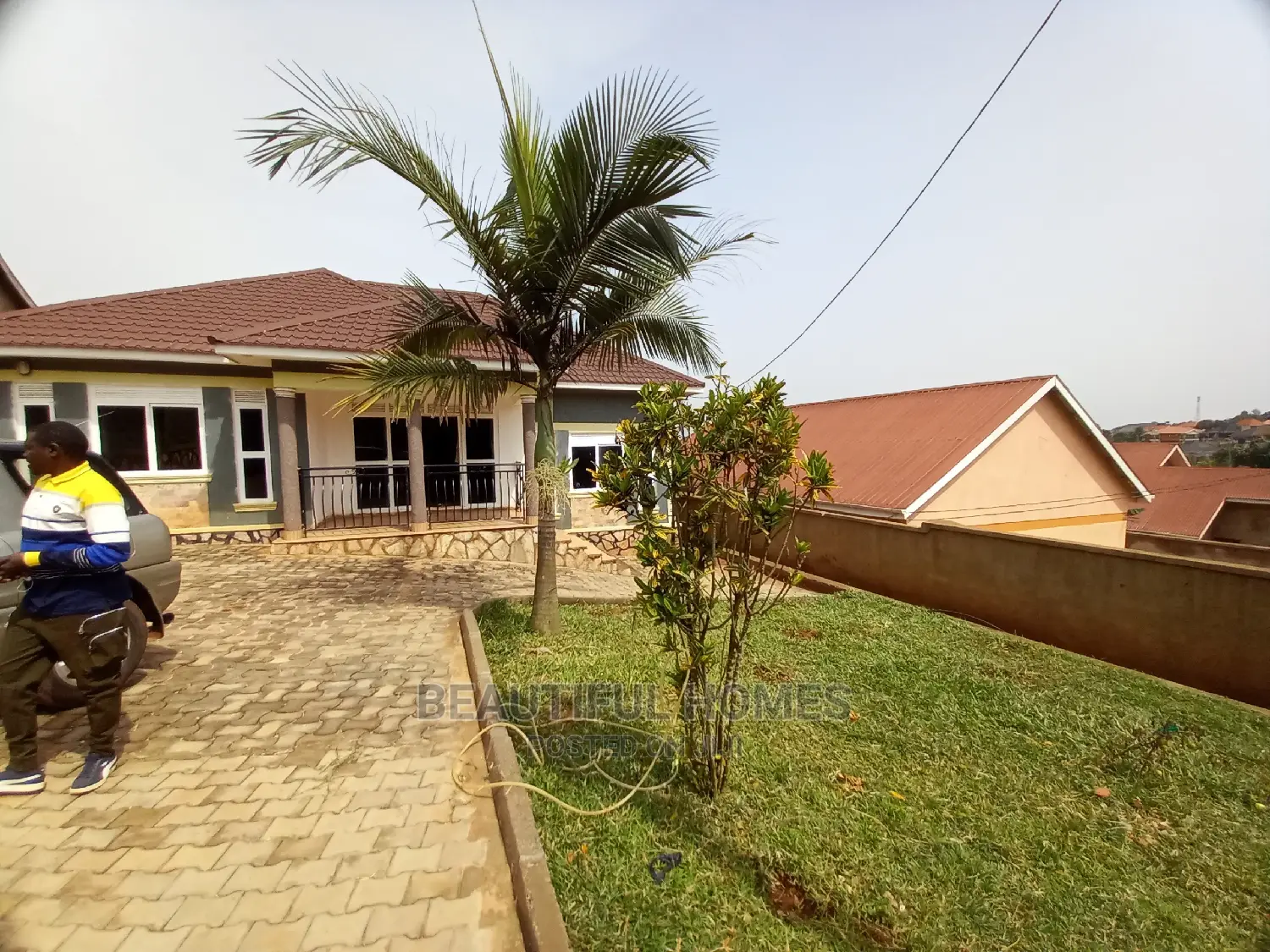 Furnished 4bdrm House in Kira Palatial Estate for Sale