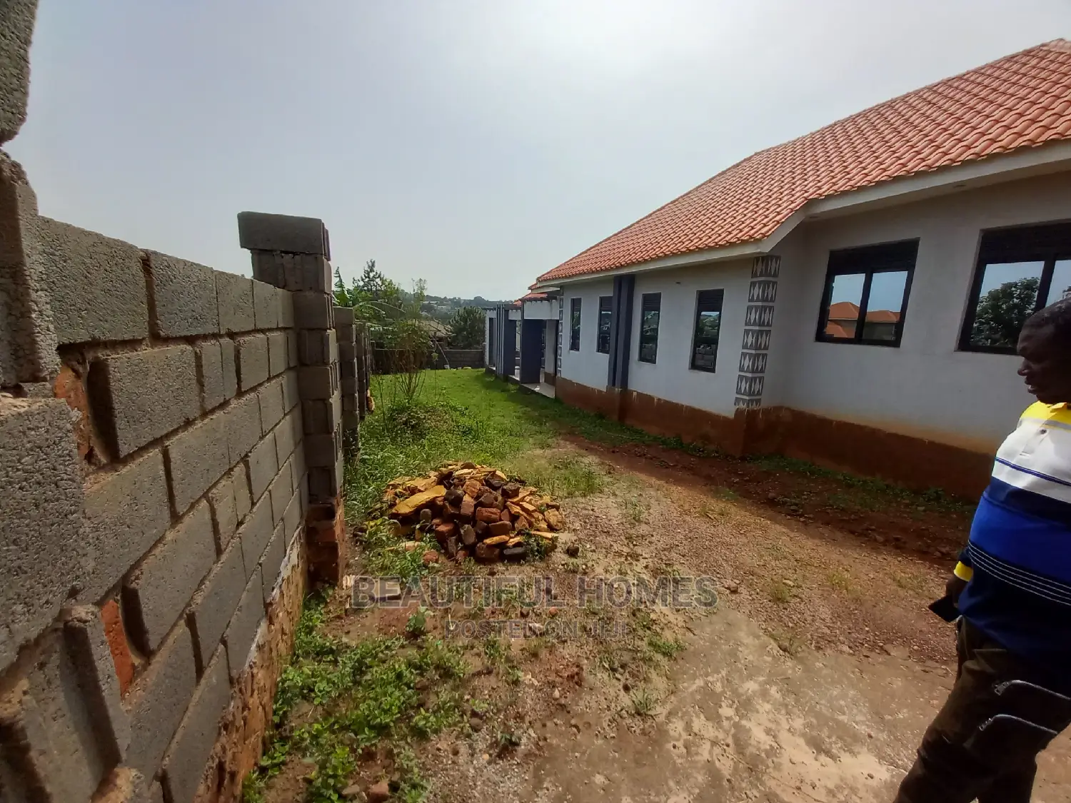 Furnished 4bdrm House in Kira for Sale