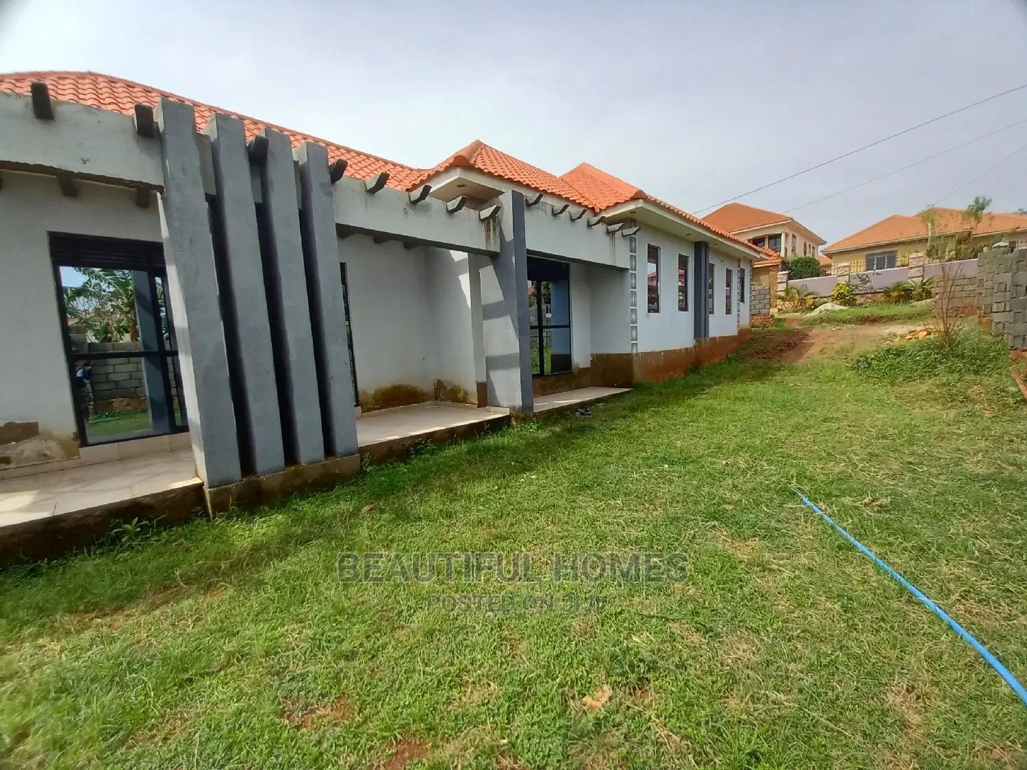 Furnished 4bdrm House in Kira for Sale