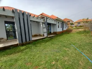 Furnished 4bdrm House in Kira for Sale