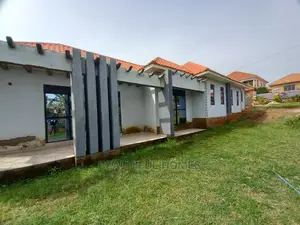 Furnished 4bdrm Bungalow in Kira Corporate Area for Sale