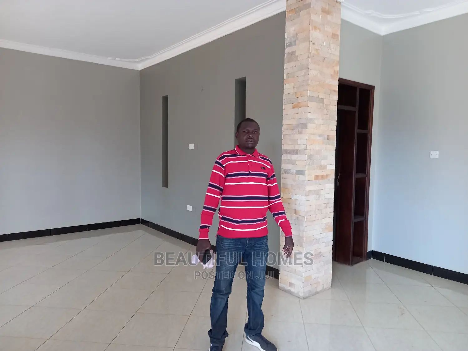 Furnished 4bdrm House in Kira for Sale