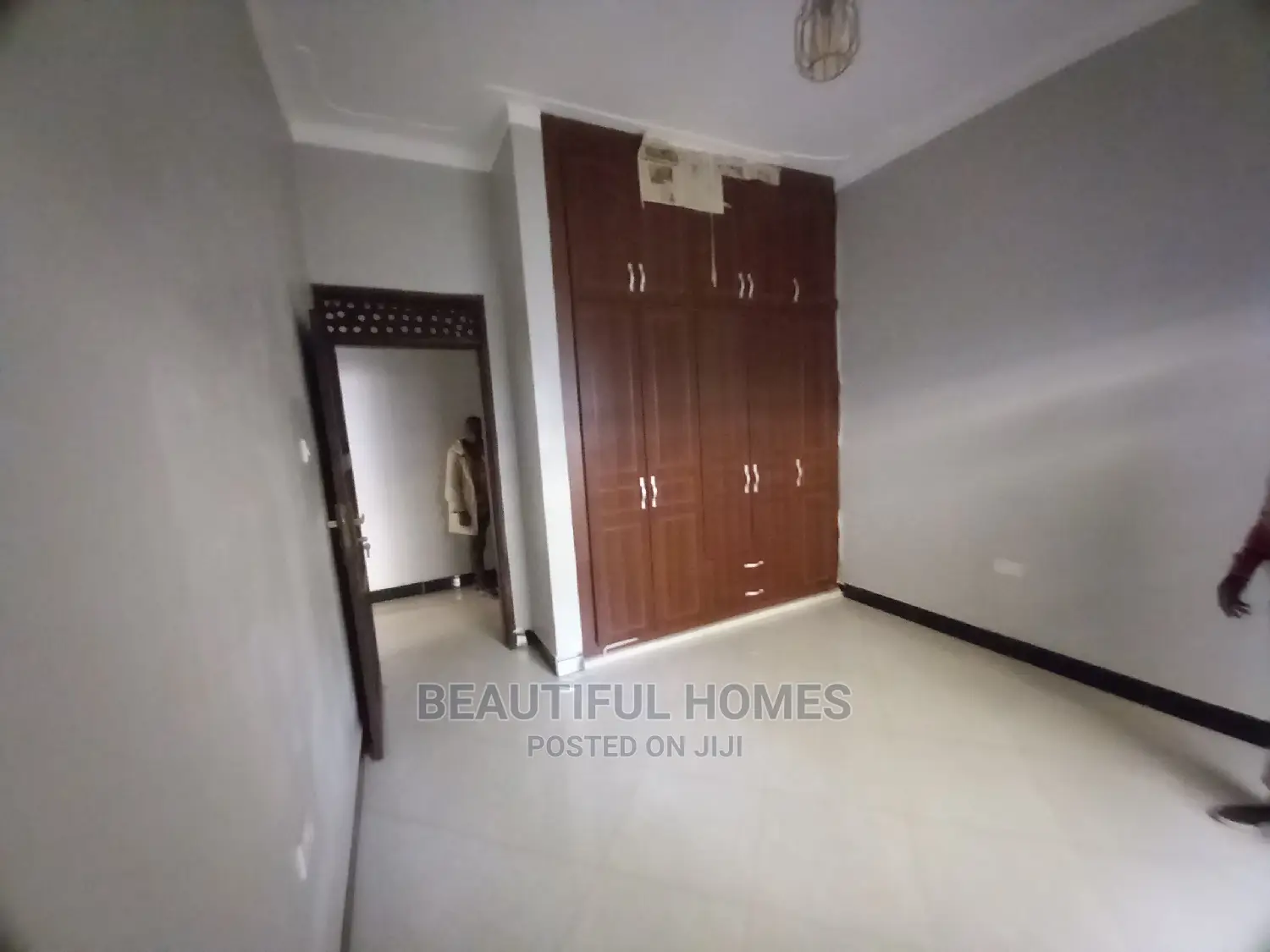 Furnished 4bdrm Bungalow in Kira Organised for Sale