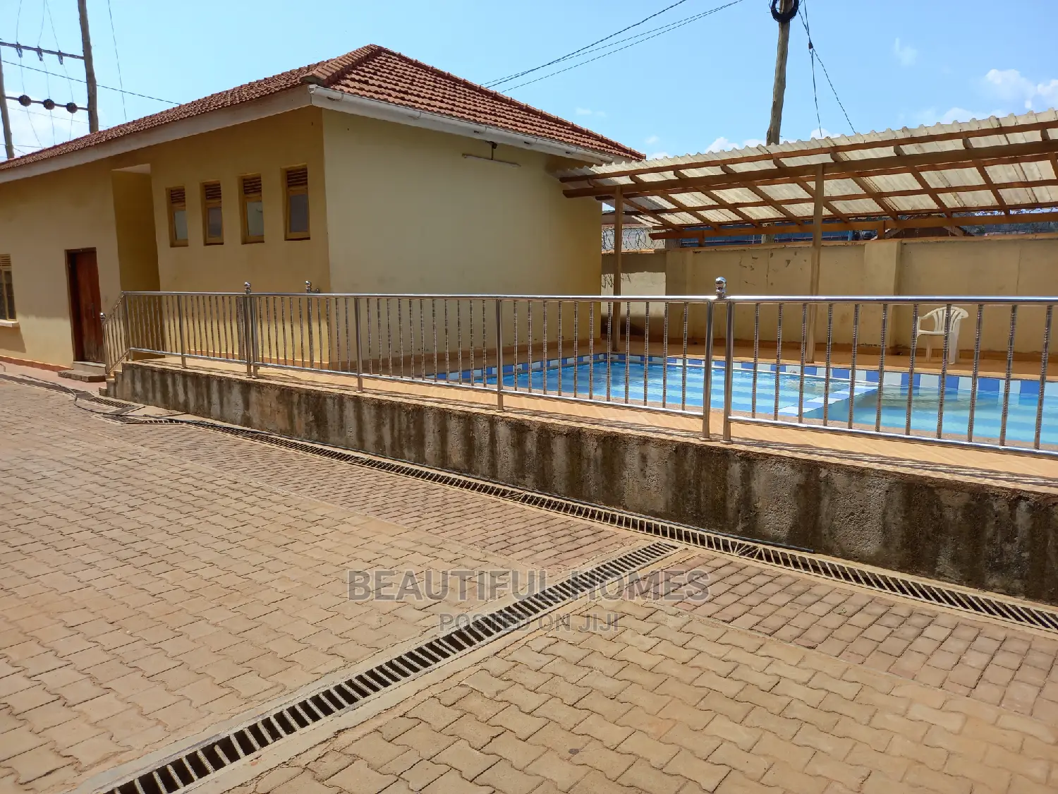 Furnished 2bdrm Condo in Bukoto, Central Division for Sale