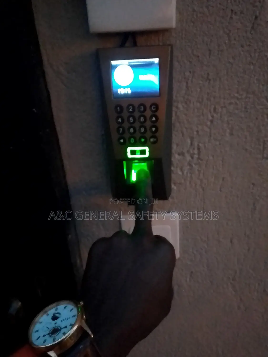 Time and Attendance Reader Biometric System and Software