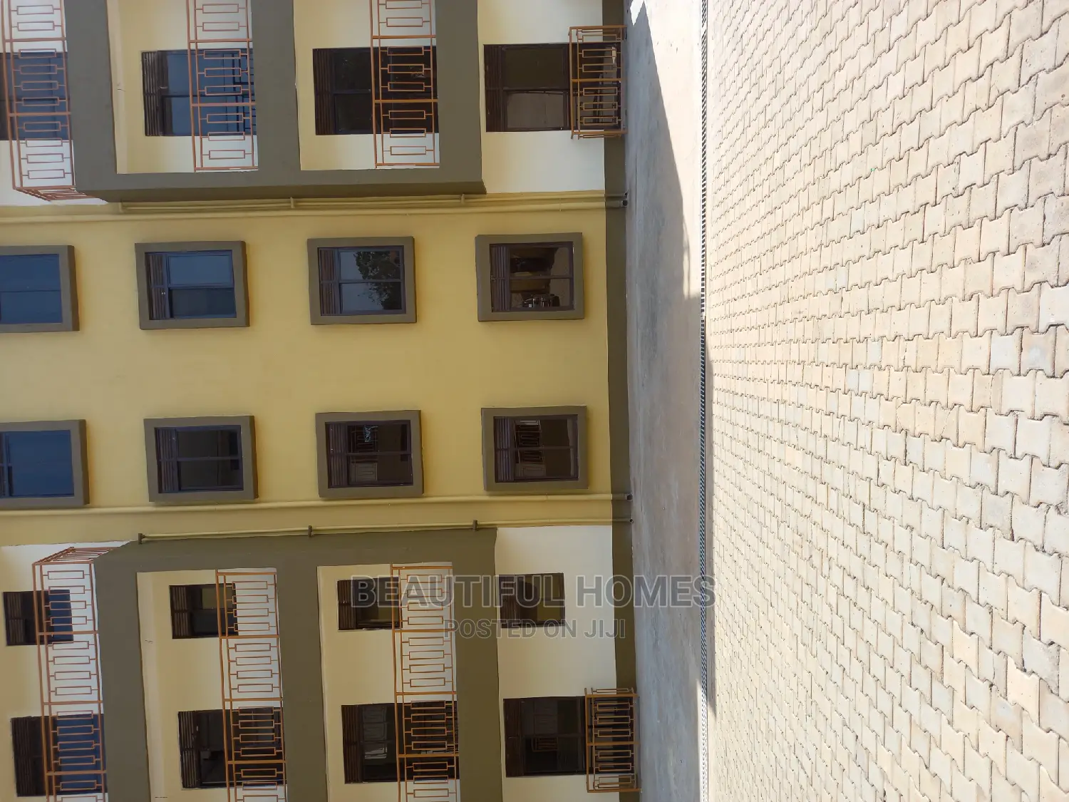 Furnished 3bdrm Condo in Kisaasi, Central Division for Sale