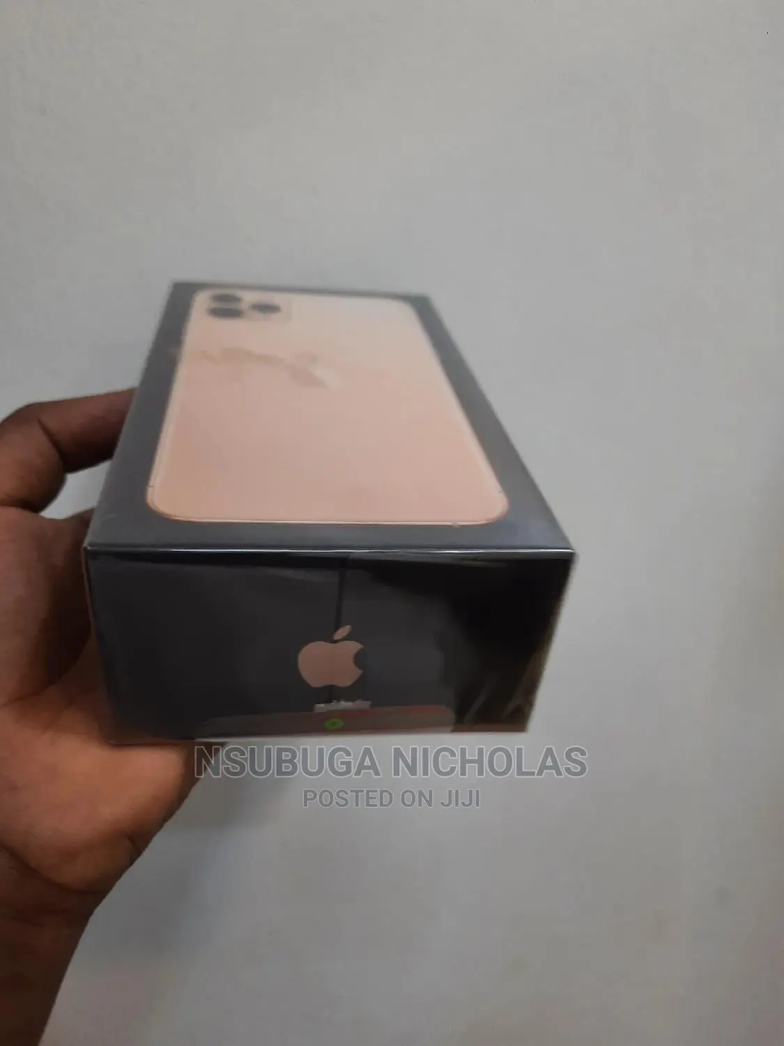 New Apple iPhone 11 Pro Max 64 GB Gold