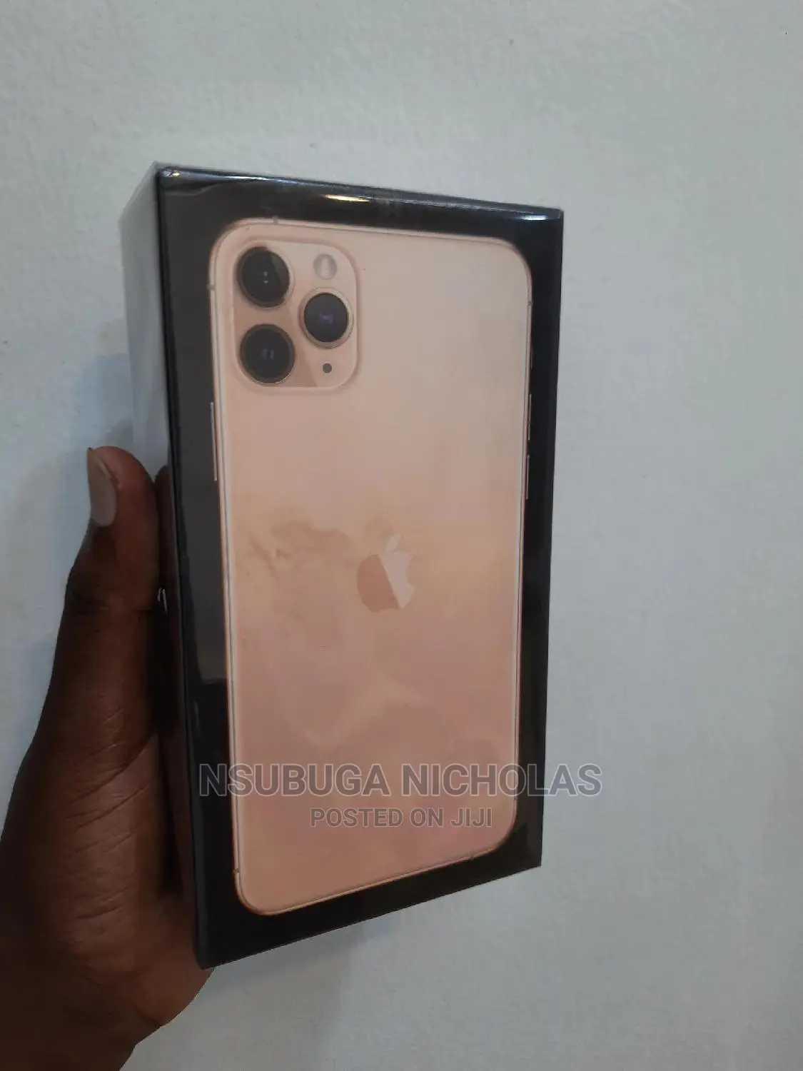 New Apple iPhone 11 Pro Max 64 GB Gold