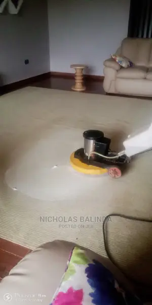 We Do Carpet Cleaning Using Machine