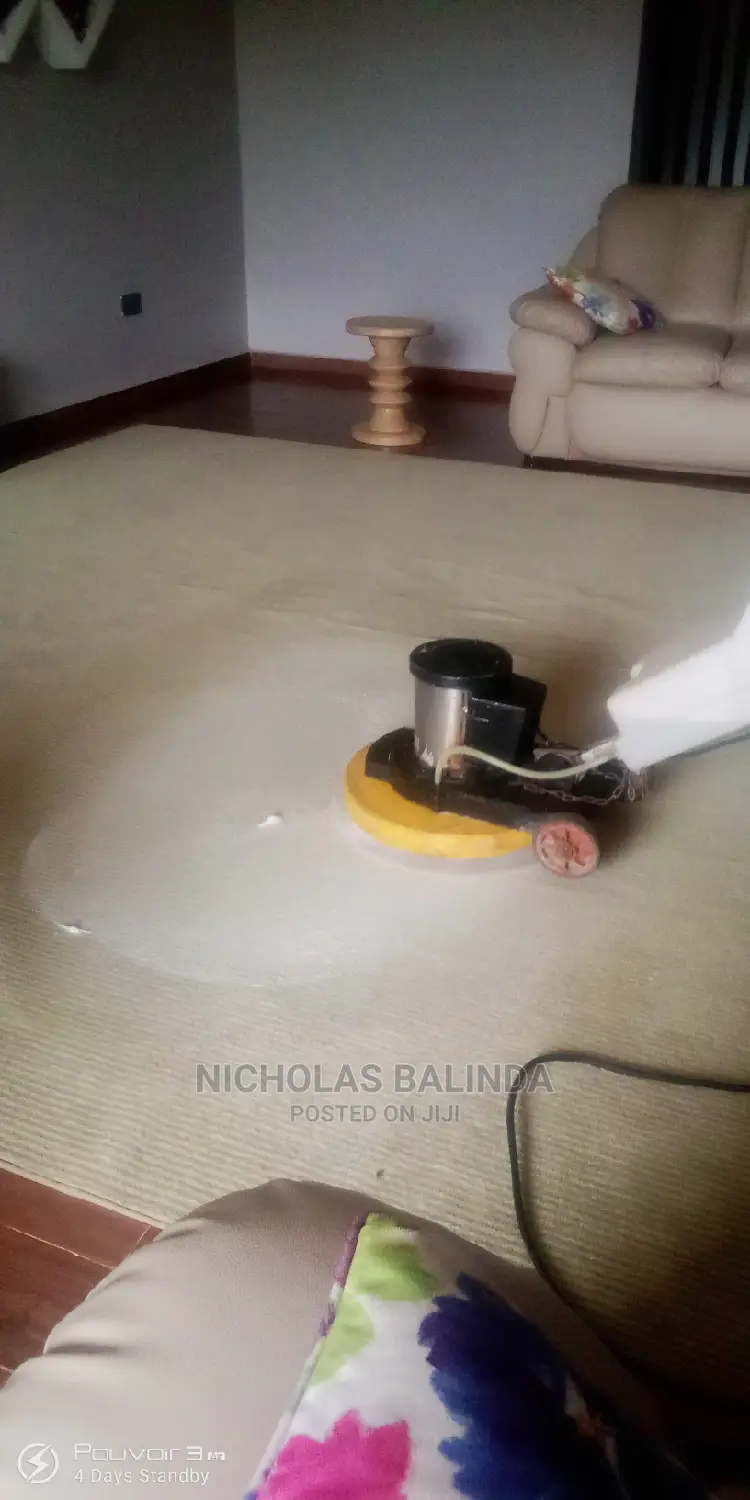 We Do Carpet Cleaning Using Machine